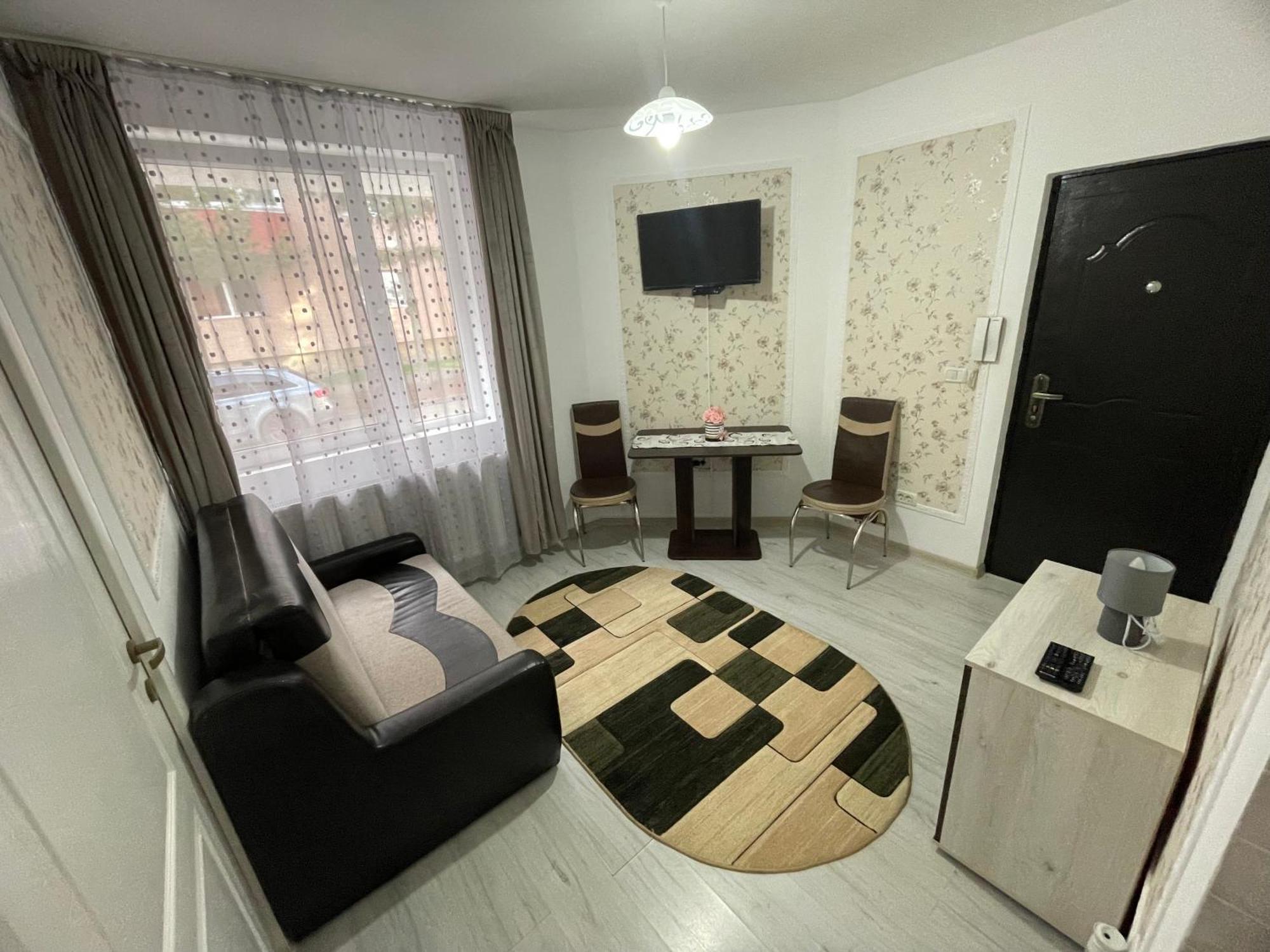 R.M Apartament Lugoj Buitenkant foto